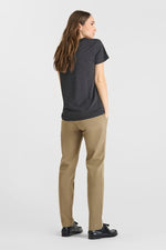 Cargar imagen en el visor de la galería, -Camiseta EDWIGE Black

