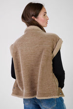 Cargar imagen en el visor de la galería, -Chaleco FUJI Tan
