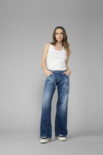 Cargar imagen en el visor de la galería, Jeans Flare LAURYN W1522
