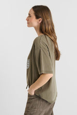 Cargar imagen en el visor de la galería, -Camiseta LYNETTE Olive
