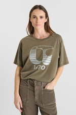 Cargar imagen en el visor de la galería, -Camiseta LYNETTE Olive
