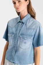 Cargar imagen en el visor de la galería, Camisa Vaquera MONA
