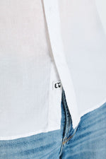 Cargar imagen en el visor de la galería, Camisa RELIS White
