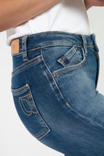 Cargar imagen en el visor de la galería, Jeans Bootcut W1535
