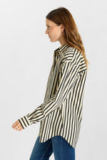 Cargar imagen en el visor de la galería, -Camisa BLAKA
