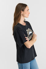 Cargar imagen en el visor de la galería, -Camiseta KANI
