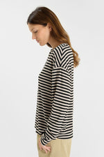 Cargar imagen en el visor de la galería, -Camiseta KINA Black
