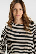 Cargar imagen en el visor de la galería, -Camiseta KINA Black
