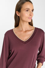 Cargar imagen en el visor de la galería, -Camiseta TICKA Burgundy
