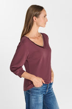 Cargar imagen en el visor de la galería, -Camiseta TICKA Burgundy
