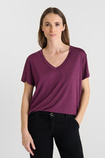 Cargar imagen en el visor de la galería, -Camiseta VAIA Wine
