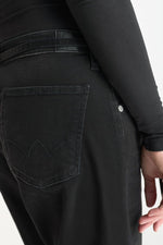 Cargar imagen en el visor de la galería, -Jeans LAURYN JAB Black W6144

