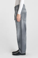 Cargar imagen en el visor de la galería, -Jeans MADIE W6198 Grey
