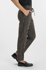 Cargar imagen en el visor de la galería, -Pantalón LEOPA
