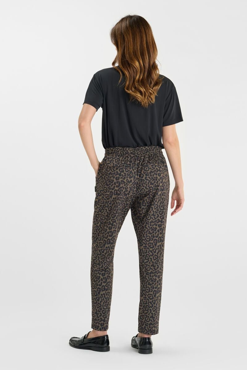 -Pantalón LEOPA