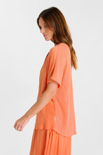 Cargar imagen en el visor de la galería, Blusa YORA Flamingo
