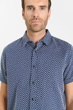 Cargar imagen en el visor de la galería, Camisa LETOV Deep Night
