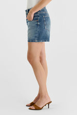 Cargar imagen en el visor de la galería, Pantalón Corto FANNI  Blue W1671
