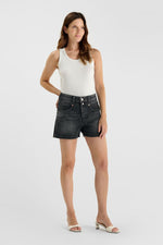 Cargar imagen en el visor de la galería, Pantalón Corto FANNI Black W1672
