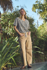 Cargar imagen en el visor de la galería, -Jeans MADIE Camel
