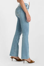 Cargar imagen en el visor de la galería, Jeans Power Bootcut W6246
