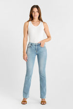 Cargar imagen en el visor de la galería, Jeans Power Bootcut W6246
