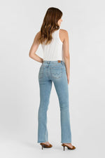 Cargar imagen en el visor de la galería, Jeans Power Bootcut W6246
