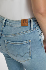 Cargar imagen en el visor de la galería, Jeans Power Bootcut W6246
