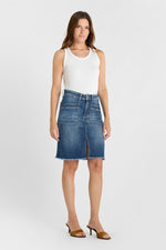 Cargar imagen en el visor de la galería, Falda Vaquera  SIVIA Blue
