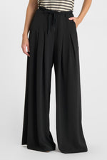 Cargar imagen en el visor de la galería, Pantalón ADELA Black
