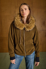 Cargar imagen en el visor de la galería, -Sudadera CHEY Kaki
