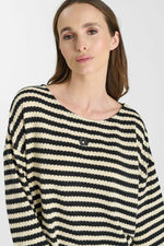Cargar imagen en el visor de la galería, -Camiseta DOVE Black
