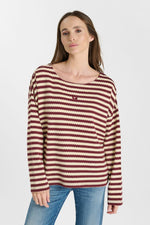 Cargar imagen en el visor de la galería, -Camiseta DOVE Burgundy

