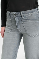 Cargar imagen en el visor de la galería, -Jeans Flare URSI W1709
