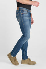 Cargar imagen en el visor de la galería, -Jeans Adjusted  711 W2217
