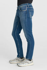 Cargar imagen en el visor de la galería, -Jeans Adjusted Jogg 711 W5245
