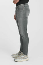 Cargar imagen en el visor de la galería, -Jeans Adjusted Jogg 711 W5258
