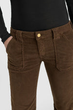 Cargar imagen en el visor de la galería, -Pantalón FLARE VELVET Bear
