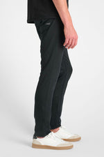 Cargar imagen en el visor de la galería, -Pantalón Adjusted Jogg 711 Black
