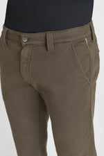 Cargar imagen en el visor de la galería, -Pantalón Chino Jogg Chocolatte
